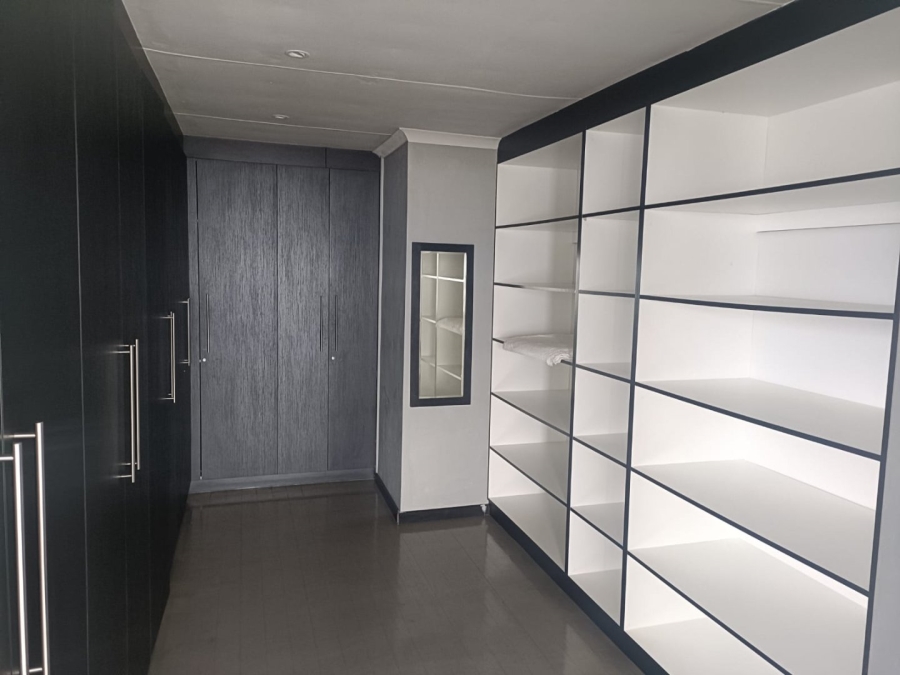 5 Bedroom Property for Sale in De Bakke Western Cape